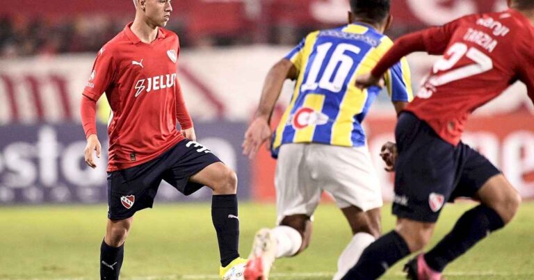 tomas-parmo-debuto-y-va-tras-los-pasos-del-kun-aguero:-con-16-anos-se-convirtio-en-el-segundo-futbolista-mas-joven-en-debutar-en-independiente