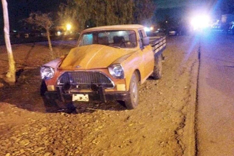 mendoza:-un-hombre-trato-de-cruzar-corriendo-una-autopista-y-murio-al-ser-atropellado-por-un-rastrojero