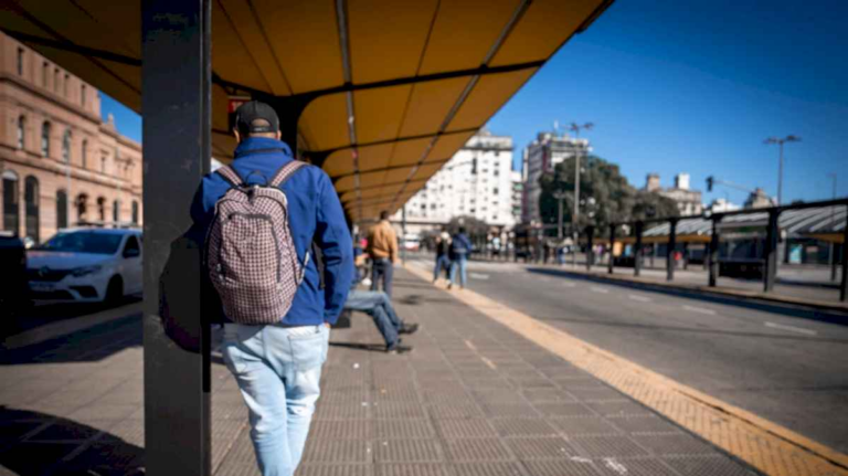 hasta-cuando-es-el-paro-general-y-a-que-hora-vuelven-a-funcionar-los-colectivos-y-trenes