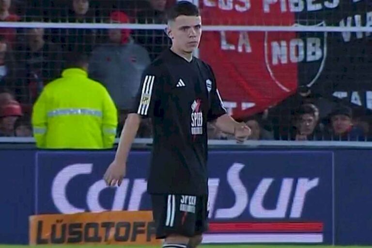 quien-es-mateo-apolonio,-el-jugador-mas-joven-en-debutar-en-la-primera-division-del-futbol-argentino