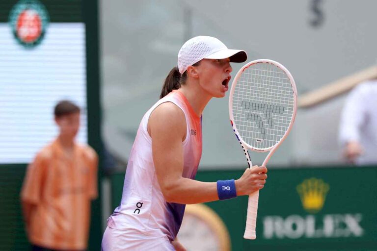 iga-swiatek-derroto-a-jasmine-paolini-y-obtuvo-su-cuarto-titulo-en-roland-garros