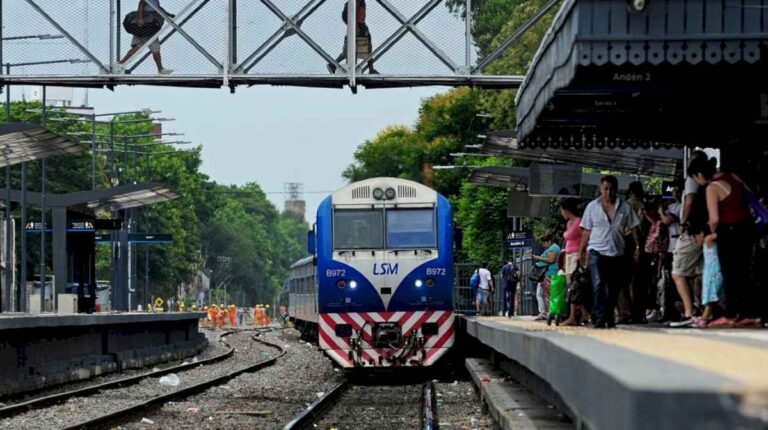 nueva-medida-de-fuerza-de-los-trenes:-circularan-a-baja-velocidad-este-martes-por-protesta-de-la-fraternidad