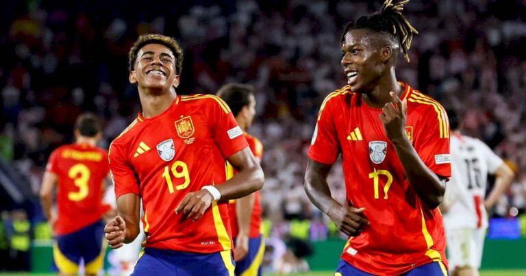 espana-baila-en-la-euro-al-ritmo-de-lamine-yamal-y-nico-williams,-dos-jovenes-cracks-que-parecen-«de-otra-epoca»