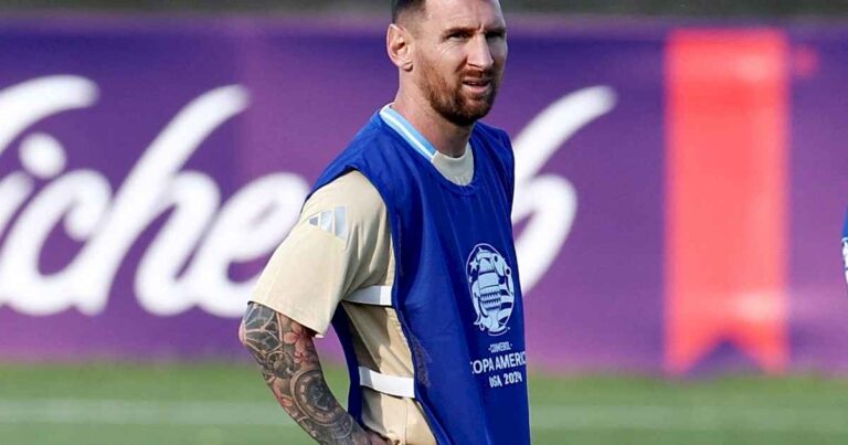 messi-volvio-a-entrenarse-en-la-cancha-y-trabaja-contra-reloj-para-estar-el-jueves-contra-ecuador