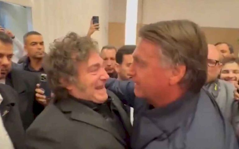 abrazo-y-copa-america:-el-encuentro-de-javier-milei-con-jair-bolsonaro-tras-su-llegada-a-brasil