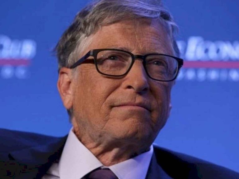 bill-gates-revelo-en-que-momento-del-dia-no-deben-usarse-los-celulares-para-cuidar-la-salud