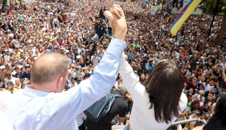 corina-machado-y-edmundo-gonzalez-lideran-protestas-contra-nicolas-maduro-en-caracas