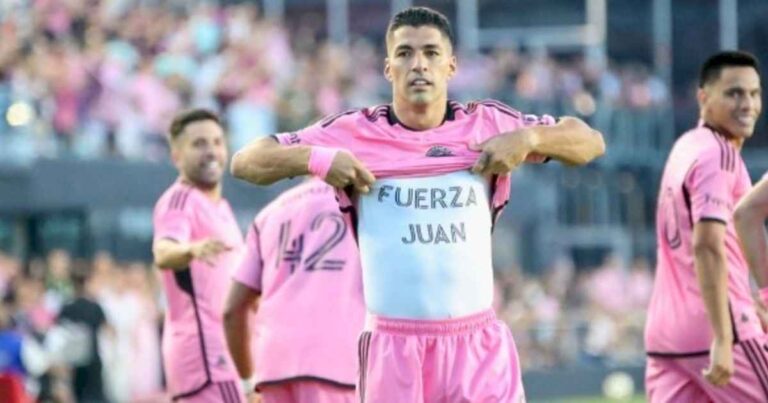 murio-el-futbolista-juan-izquierdo:-la-despedida-de-luis-suarez,-que-le-dedico-un-gol-historico-para-su-recuperacion