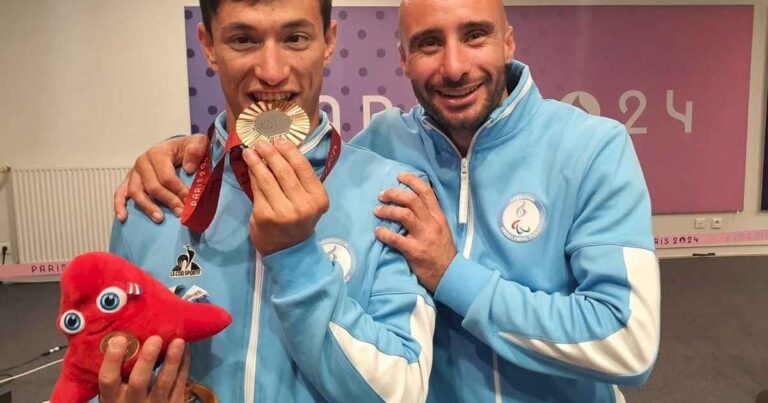 juegos-paralimpicos-de-paris-2024:-fernando-vazquez-tuvo-un-salto-a-la-gloria-para-ganar-el-bronce-y-darle-la-cuarta-medalla-a-la-argentina