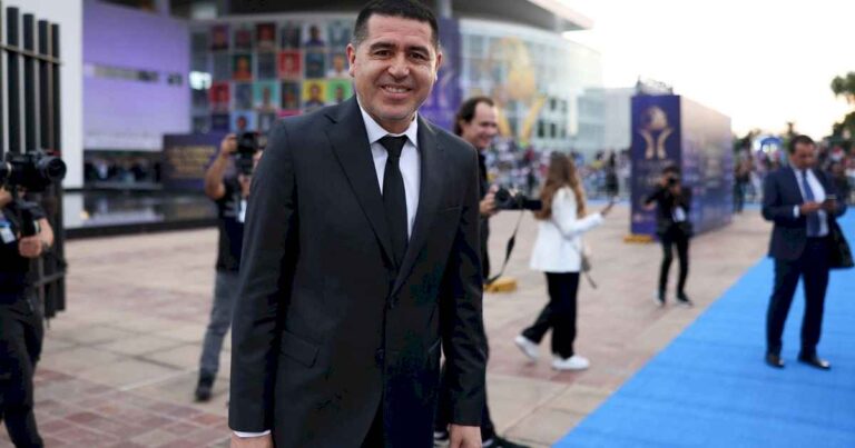 juan-roman-riquelme-se-acordo-de-boca-en-su-ingreso-al-salon-de-la-fama-del-futbol-internacional:-«nunca-imagine-esto»