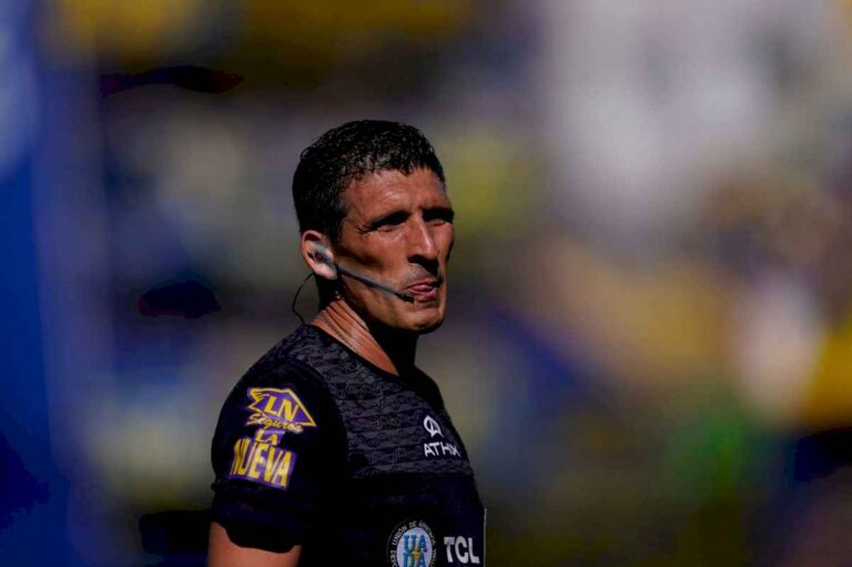 grave-denuncia-del-arbitro-andres-merlos-contra-el-presidente-de-talleres-tras-el-partido-con-boca:-entraron-con-un-arma-de-fuego