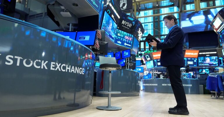 Hacia dónde se dirigen las acciones y la economía? Pregúntele a los bonos