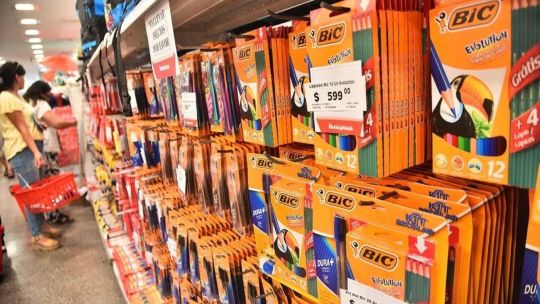 Canasta escolar 2025: las mejores estrategias de ahorro para padres y comerciantes