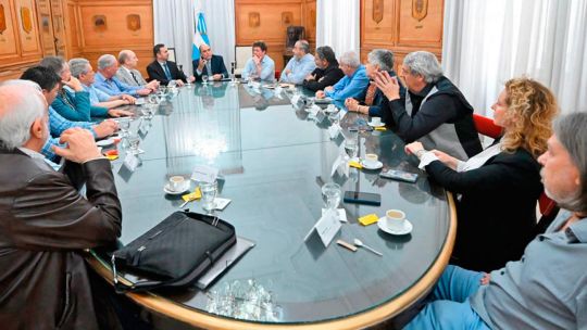 Cada vez más sectores de la CGT cuestionan el techo paritario oficial
