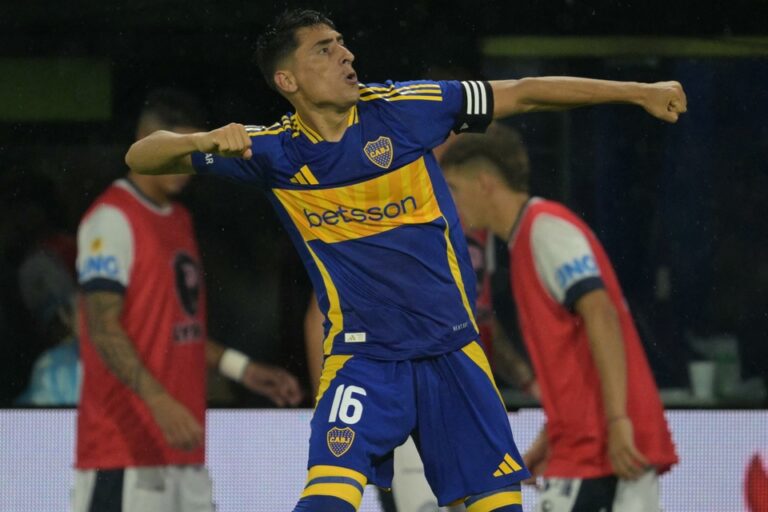 Torneo Apertura: Boca le ganó a los mendocinos y a los silbidos