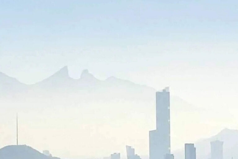 El gobierno estatal y la Federación improvisan ante el colapso ambiental de Monterrey