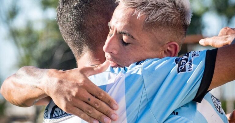 Argentino de Quilmes le ganó un partidazo a Dock Sud y se prendió arriba