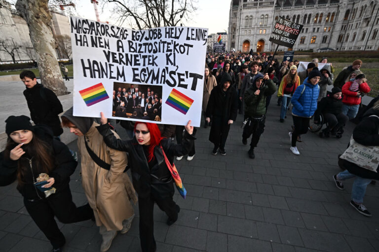 Prohibida por ley la Marcha del Orgullo