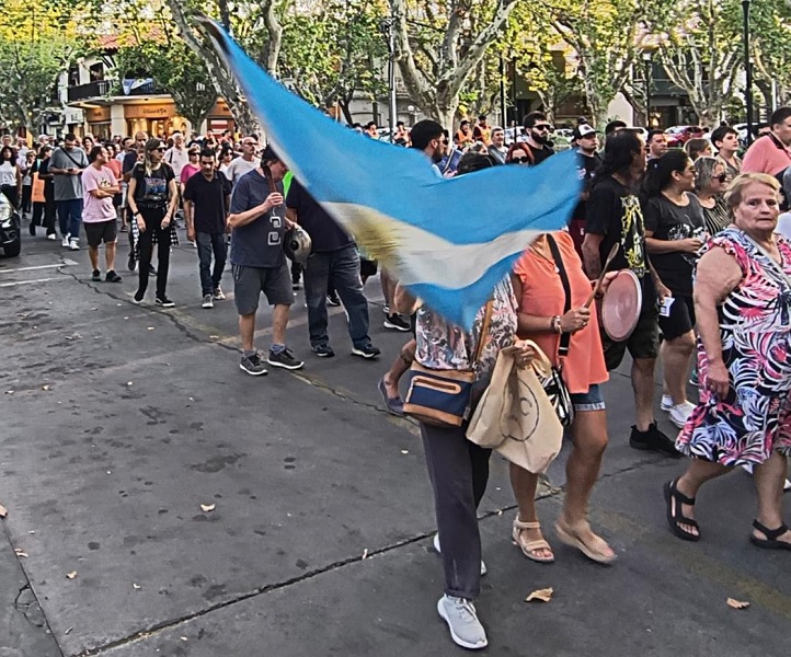 Los jubilados de San Rafael en una movilización histórica