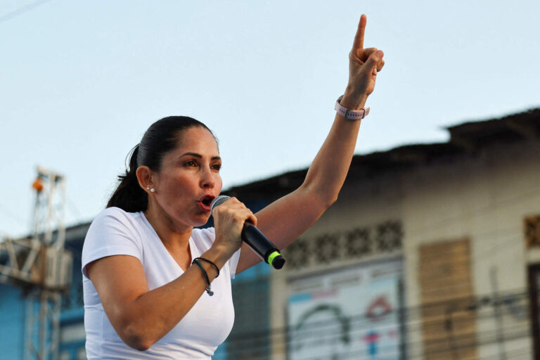 La desesperación política llevó a Luisa González a llamar a las calles