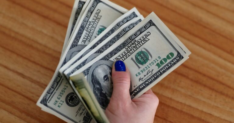 Dólar blue hoy: a cuánto cotiza este lunes 21 de abril