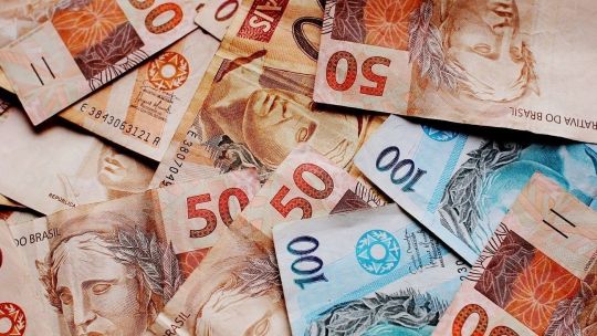 A cuánto cerró el real blue hoy, lunes 21 de abril de 2025