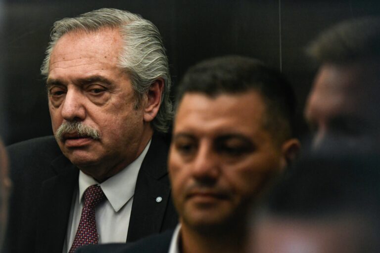 El expresidente Alberto Fernández ingresa otra vez en zona de definiciones
