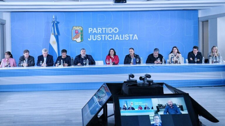 Con Axel Kicillof, se lleva a cabo una reunión de gobernadores peronistas en la sede del PJ