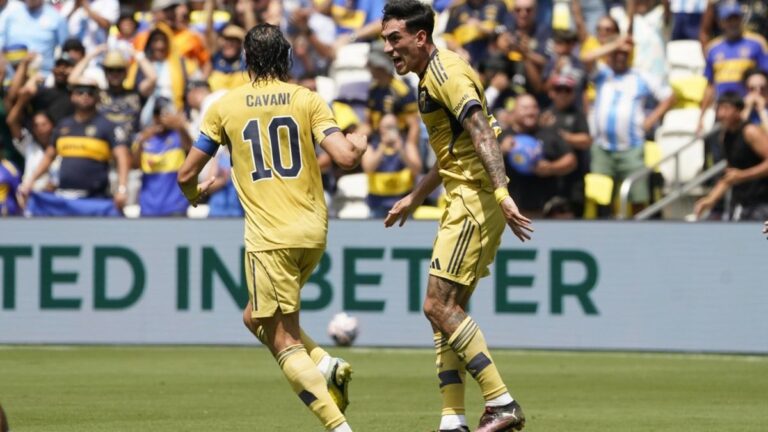 Boca se ilusiona: Di Lollo abrió el marcador con un gran cabezazo ante Auckland City
