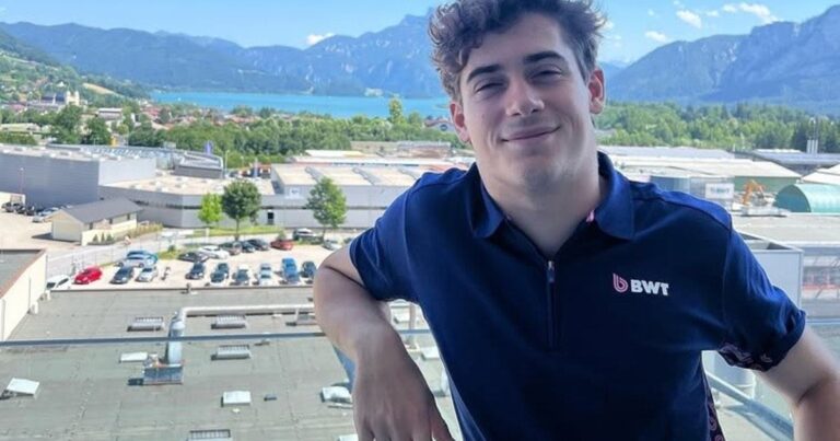 Franco Colapinto visitó la sede de la marca que vestirá de rosa a Alpine en el GP de Austria