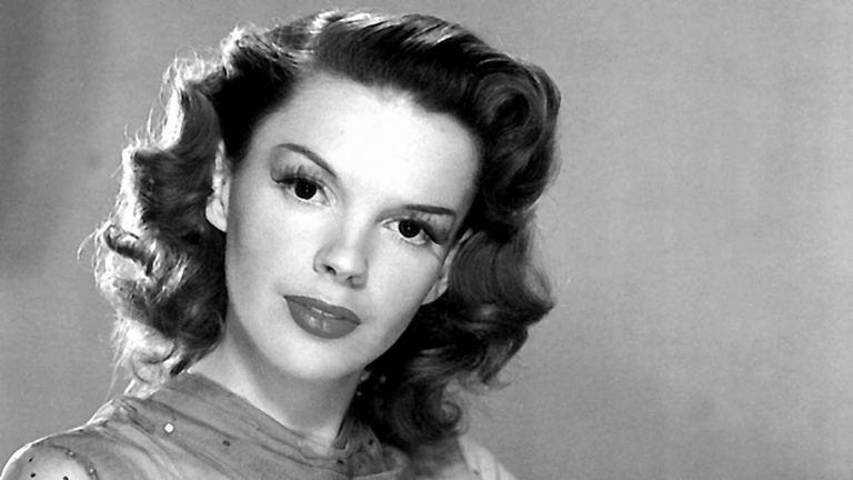 Trabajó en icónicas producciones desde niña, pero murió con deudas de millones: la historia de Judy Garland