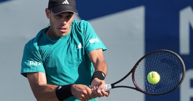 Francisco Cerúndolo le ganó a Etcheverry y avanzó a los octavos del Masters de Toronto