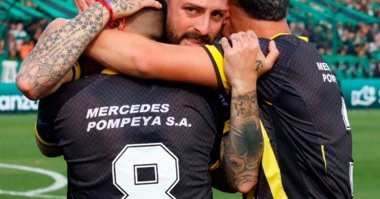 Almirante logró un triunfazo ante Chicago en un clásico que terminó en escándalo