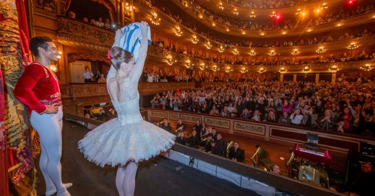 El Teatro Colón celebra los 100 años de su cuerpo de baile con una gran gala llena de piezas emblemáticas