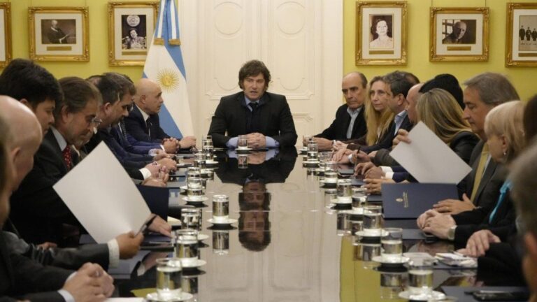 Javier Milei recibió en Olivos a diputados propios y aliados para blindar vetos