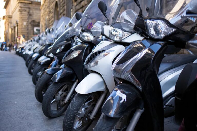 Qué requisitos demandan para alquilar una moto en Estados Unidos?