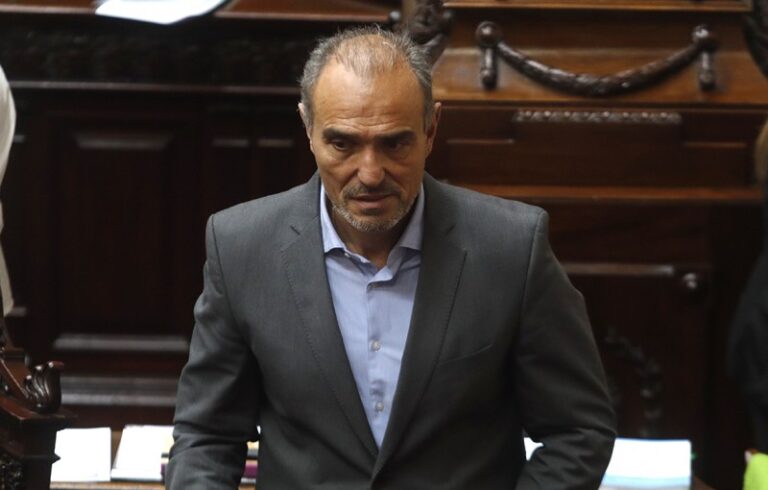 Interna en el entorno de Karina: Lule Menem harto de Pareja busca acotarlo