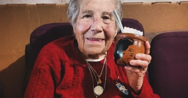 Murió Azucena Díaz, Madre de Plaza de Mayo