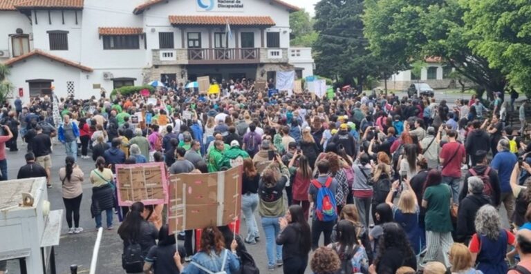 Que se cumpla la Ley de Emergencia en Discapacidad. Movilización frente la ANDIS
