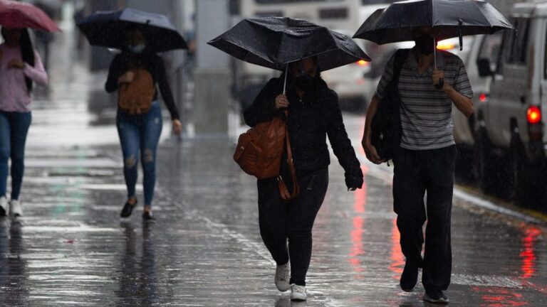 Preocupante alerta meteorológica por tormentas para este martes: qué dice el informe del SMN