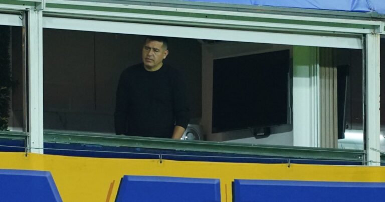 Riquelme no logra cerrar la llegada de Marino Hinestroza pero en Boca festejan por la renovación de jugadores que serán clave para Úbeda