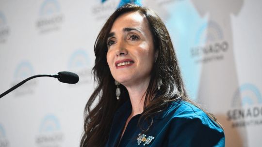 Incendios en Chubut: Victoria Villarruel viajó a Epuyén mientras el fuego sigue activo y ya arrasó casi 12 mil hectáreas