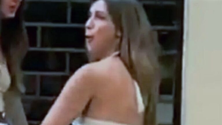 Papelón: una abogada argentina fue detenida en Brasil por gestos racistas y deberá usar tobillera electrónica