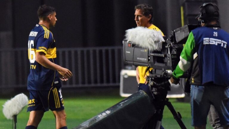 Se encendieron las alarmas en Boca: Miguel Merentiel pidió el cambió ante Olimpia