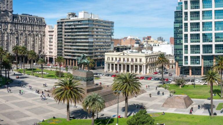 Reforma tributaria: Uruguay recauda el 90% de sus ingresos con tres impuestos que también tiene Argentina