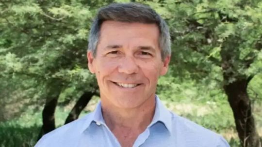 El diputado nacional Martín Ardohaín durante una entrevista.