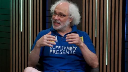 Diego Recalde durante una entrevista en un programa de streaming