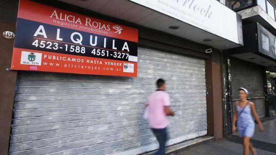 Gráfico con datos económicos del INDEC mostrando el crecimiento del PIB y la evolución de distintos sectores en Argentina.