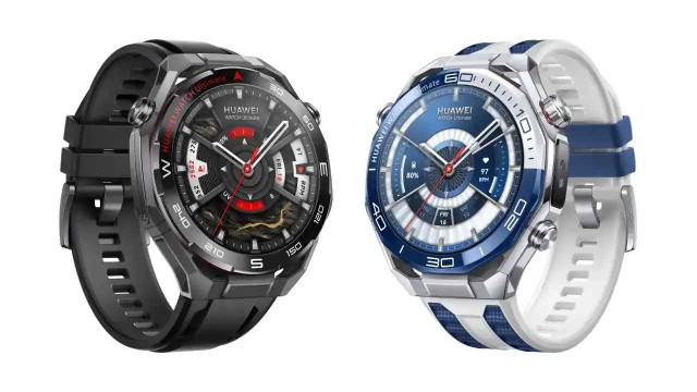 Persona realizando un pago con un reloj inteligente y dos celulares intercambiando datos por proximidad.