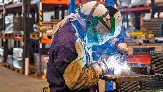 Gráfico de evolución de la producción industrial y la construcción en Argentina